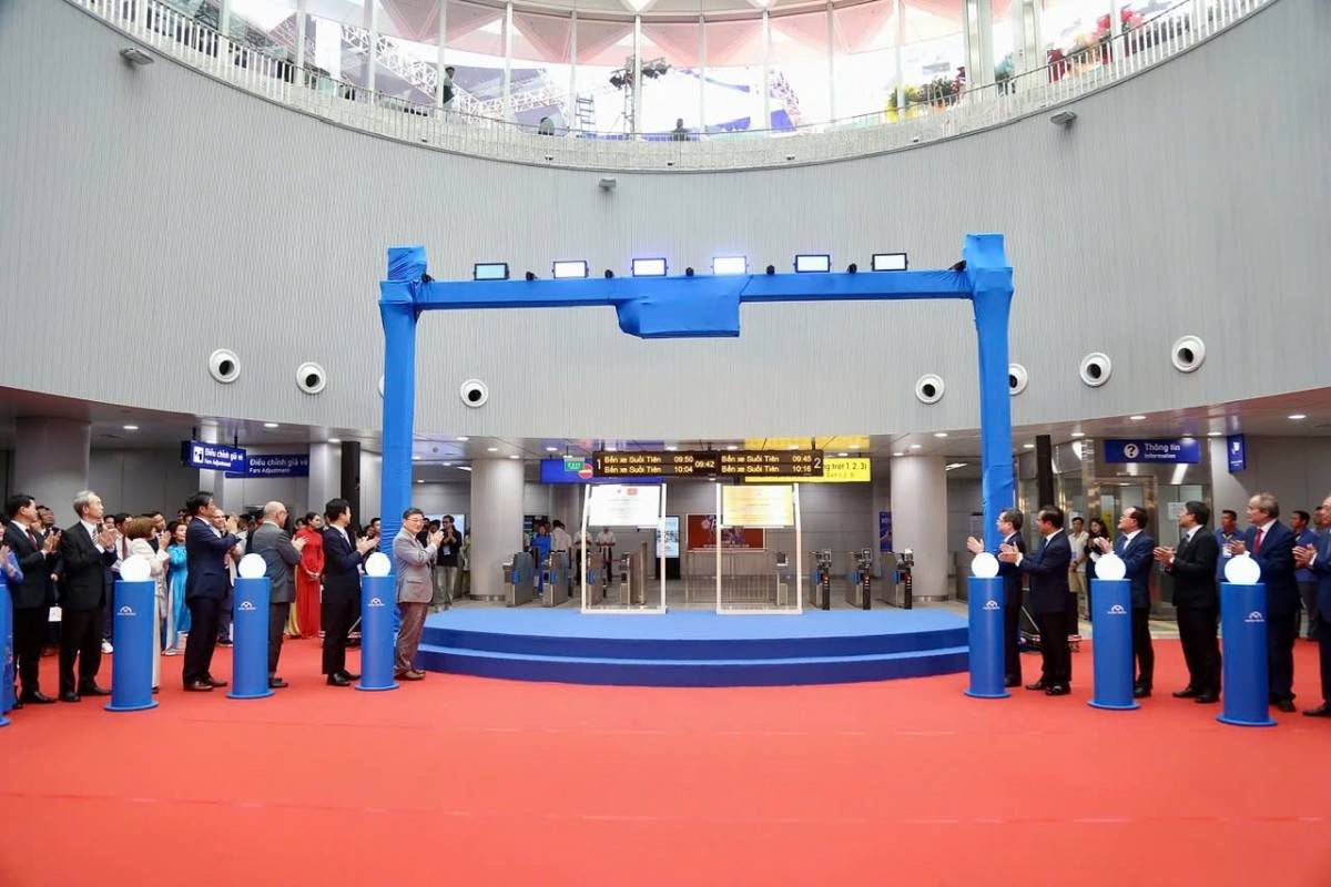 Nghi thức gắn biển công trình hợp tác hữu nghị giữa Việt Nam - Nhật Bản, và gắn biển công trình cấp TP.HCM chào mừng Kỷ niệm 50 năm Ngày Giải phóng miền Nam, thống nhất đất nước (30/4/1975 - 30/4/2025)