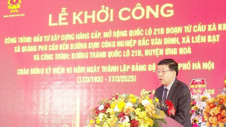 Hà Nội: Khởi công hai dự án giao thông trọng điểm