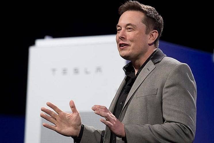 Cổ phiếu Tesla lao dốc kéo theo tài sản Elon Musk bốc hơi gần 30 tỷ USD