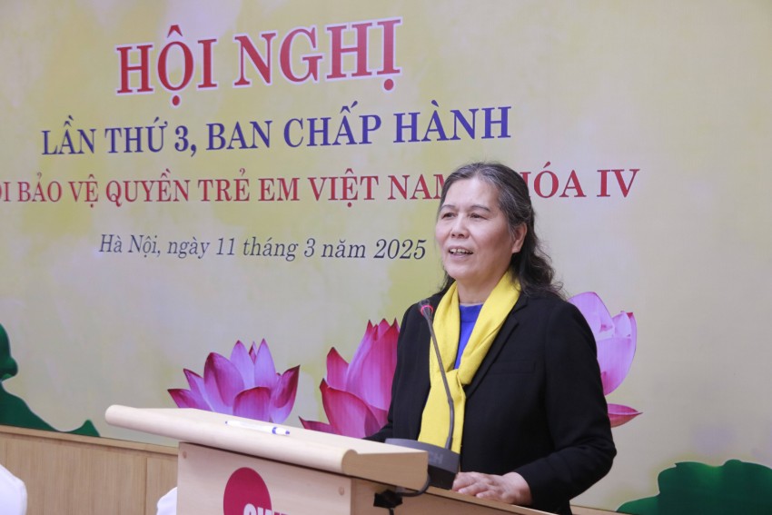 Bà Nguyễn Thị Thanh Hòa – Chủ tịch Hội Bảo vệ quyền trẻ em Việt Nam phát biểu khai mạc Hội nghị Hội Bảo vệ quyền trẻ em Việt Nam tổ chức kiện toàn nhân sự khóa IV