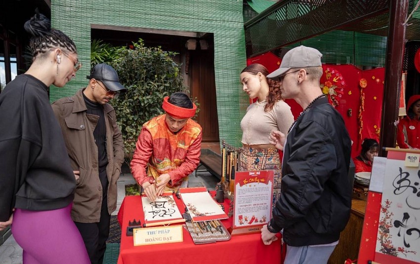 Sun World Ba Na Hills tưng bừng đón hàng nghìn du khách miền Trung - Tây Nguyên ngày đầu ưu đãi giá vé 350.000 VNĐ