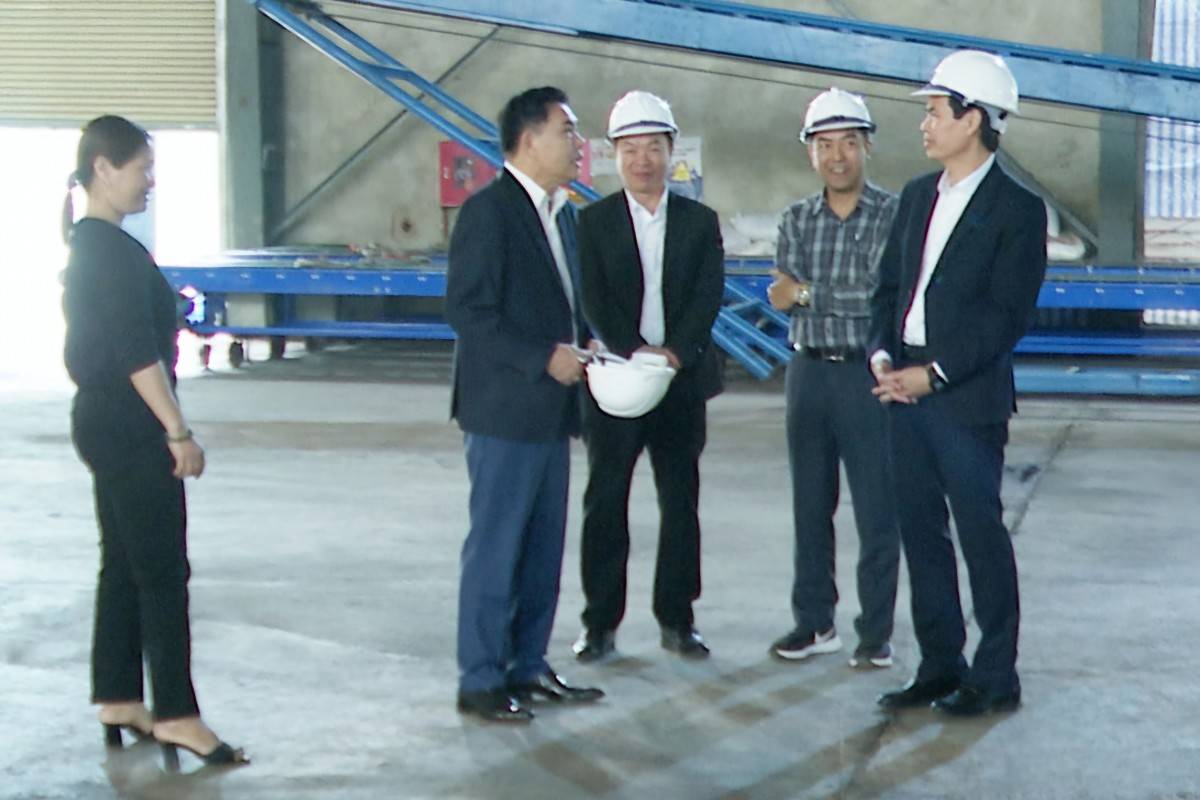 Bí thư Tỉnh ủy Sơn La Hoàng Quốc Khánh: Các doanh nghiệp mở rộng liên kết sản xuất, tạo thêm nhiều việc làm Bí thư Tỉnh ủy Sơn La thăm các doanh nghiệp tại huyện Mai Sơn