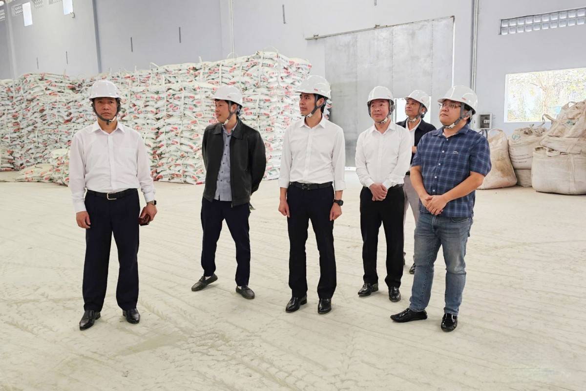 Bí thư Tỉnh ủy Sơn La Hoàng Quốc Khánh: Các doanh nghiệp mở rộng liên kết sản xuất, tạo thêm nhiều việc làm Bí thư Tỉnh ủy Sơn La thăm các doanh nghiệp tại huyện Mai Sơn