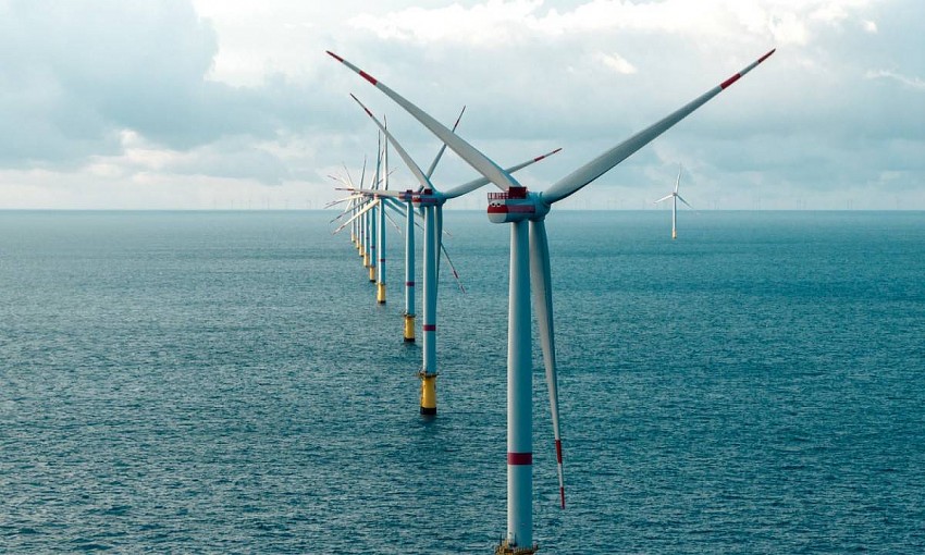 Thường trực Chính phủ: Không lùi tiến độ các dự án điện khí và điện gió ngoài khơi