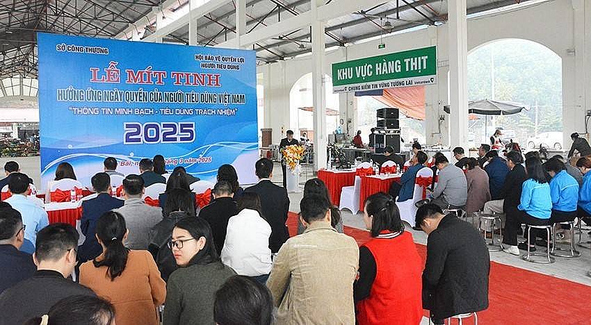 Yên Bái: Mít tinh Hưởng ứng “Ngày quyền của người tiêu dùng Việt Nam”