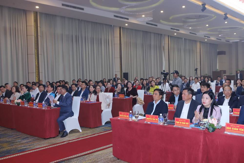 Các đại biểu tham dự buổi Tọa đàm