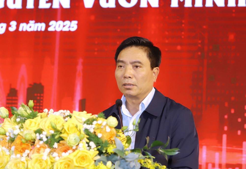 Bí thư Tỉnh ủy Nguyễn Doãn Anh phát biểu với cộng đồng doanh nghiệp và đội ngũ doanh nhân tại buổi tọa đàm.