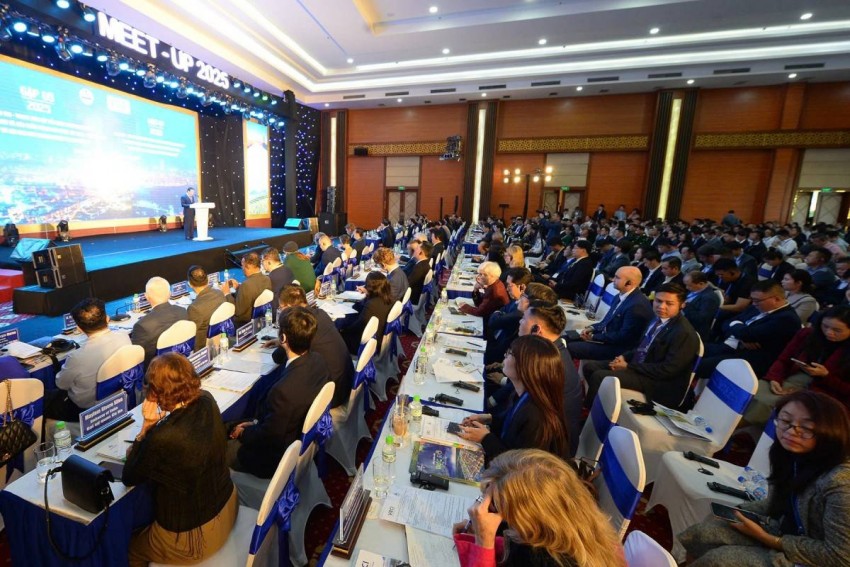 Lào Cai – Trung tâm kết nối giao thương Việt Nam/ASEAN và vùng Tây Nam Trung Quốc Lào Cai – Trung tâm kết nối giao thương Việt Nam/ASEAN và vùng Tây Nam Trung Quốc