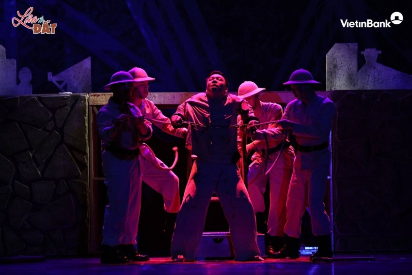 Vở Nhạc kịch “Lửa từ Đất” được công diễn tại Hà Nội