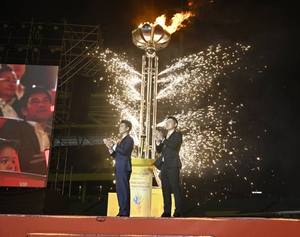 PCT SHB Đỗ Quang Vinh và PCT T&T Group Đỗ Vinh Quang thắp sáng ngọn lửa khát vọng vươn mình của người T&T – SHB PCT SHB Đỗ Quang Vinh và PCT T&T Group Đỗ Vinh Quang thắp sáng ngọn lửa khát vọng vươn mình của người T&T – SHB