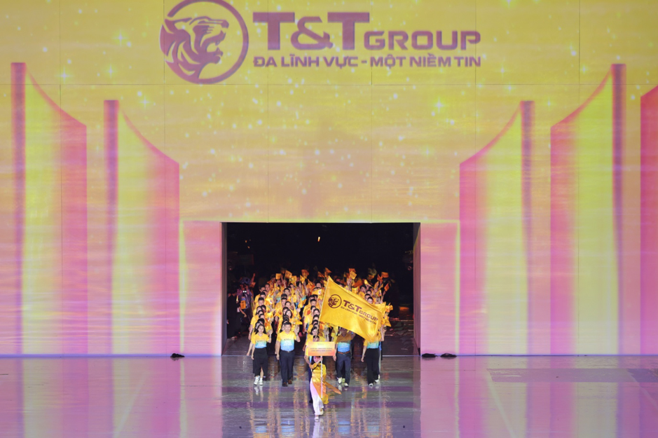 Các khối ngành nghề của T&T – SHB xuất hiện với màu cờ sắc áo riêng biệt Các khối ngành nghề của T&T – SHB xuất hiện với màu cờ sắc áo riêng biệt