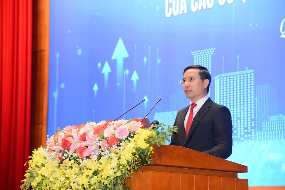 Chủ tịch UBND tỉnh Quảng Ninh, ông Phạm Đức Ấn phát biểu tại Hội nghị