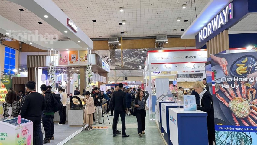 Food & Hospitality Hanoi 2025 sẽ chính thức quay trở lại với phiên bản thứ ba tại thủ đô nhằm mục đích xúc tiến thương mại, tạo cầu nối để các thương hiệu quốc tế đến gần với những nhà nhập khẩu, phân phối, bán lẻ và kinh doanh thực phẩm và đồ uống (F&B)  Food & Hospitality Hanoi 2025 sẽ chính thức quay trở lại với phiên bản thứ ba tại thủ đô nhằm mục đích xúc tiến thương mại, tạo cầu nối để các thương hiệu quốc tế đến gần với những nhà nhập khẩu, phân phối, bán lẻ và kinh doanh thực phẩm và đồ uống (F&B)