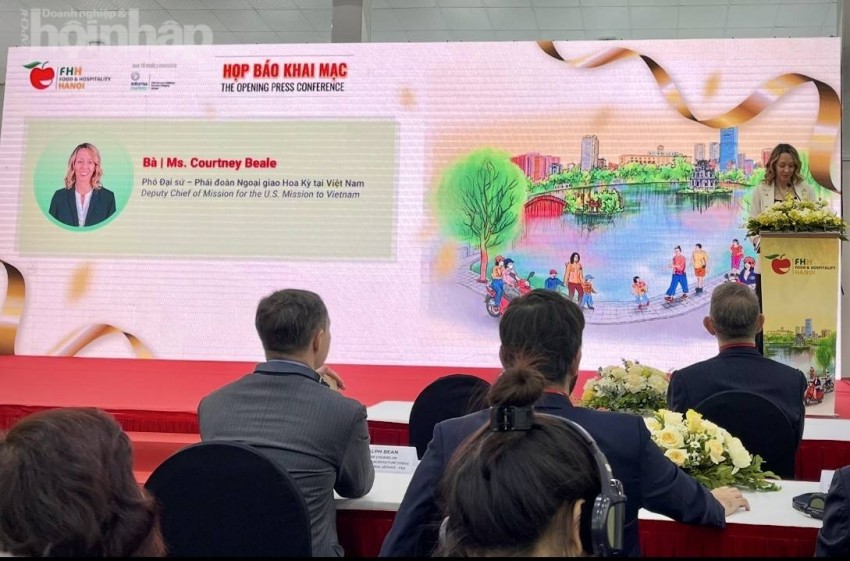 Quang cảnh sự kiện khai mạc triển lãm.   Quang cảnh sự kiện khai mạc triển lãm.