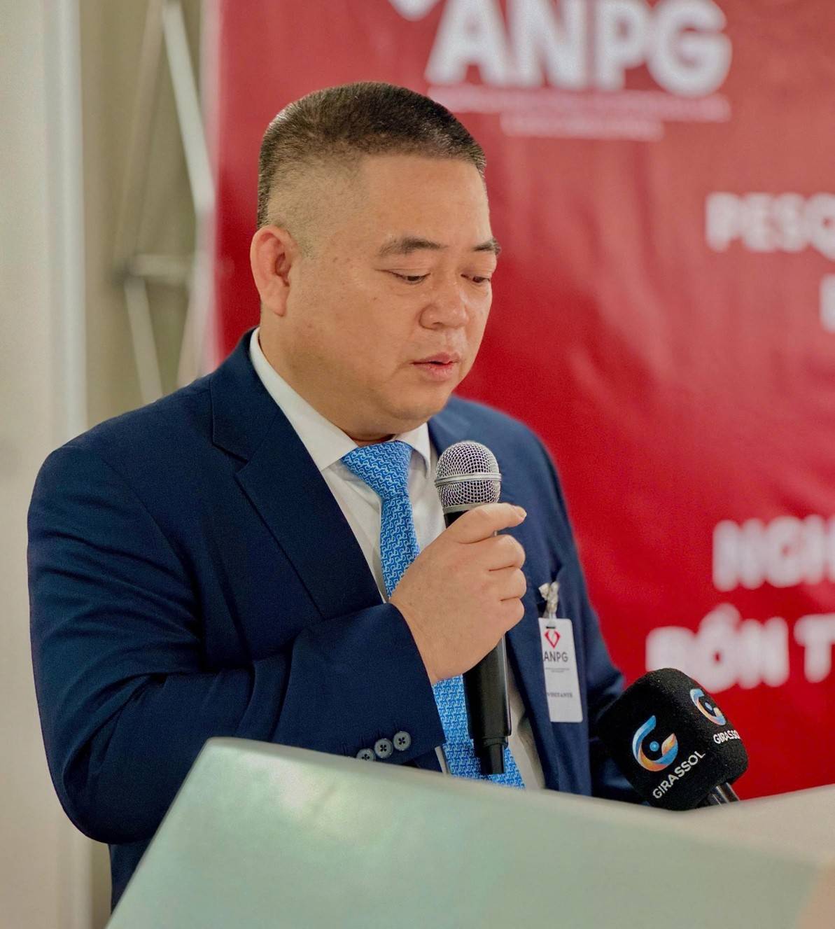 Chủ tịch Tập đoàn Xuân Thiện ông Nguyễn Văn Thiện phát biểu tại lễ ký kết tại Luanda.