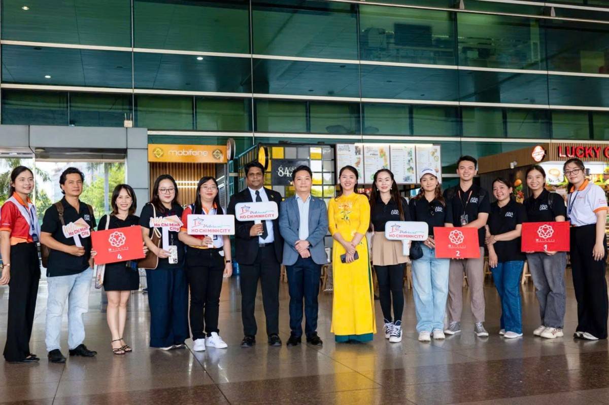 TP. Hồ Chí Minh chào đón hơn 400 du khách trên loạt chuyến bay charter đầu tiên từ Iran đến Việt Nam.