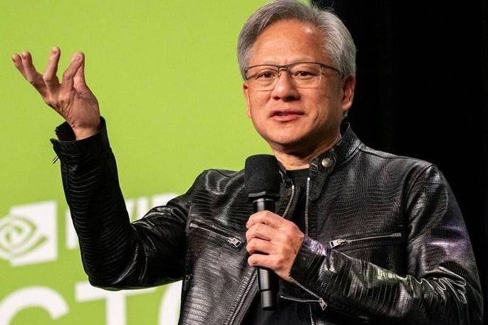 CEO Jensen Huang phủ nhận tham gia thương vụ mua cổ phần Intel