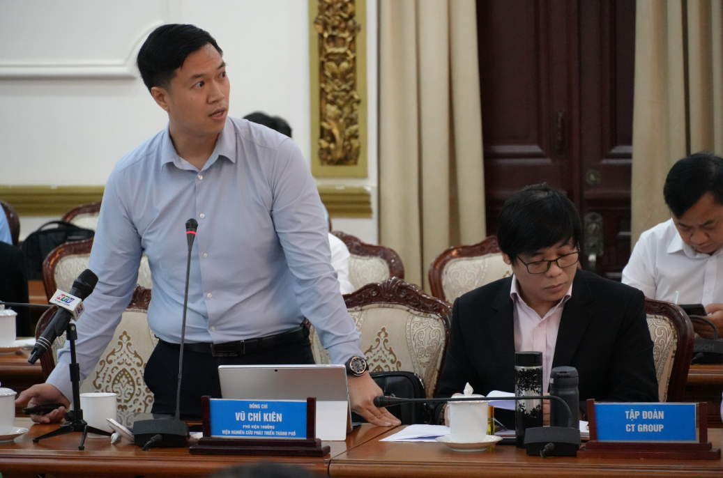 Phó Viện trưởng Viện Nghiên cứu phát triển TP.Hồ Chí Minh Vũ Chí Kiên phát biểu tại Hội thảo