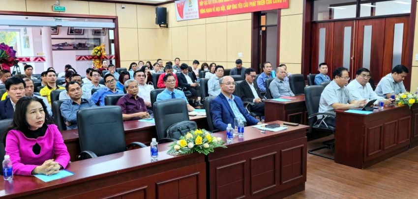 Các đại biểu tham dự Hội nghị tổng kết hoạt động năm 2024 của Hiệp hội DN tỉnh Đắk Lắk.