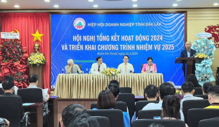 Ông Trương Công Thái - Phó chủ tịch UBND tỉnh Đắk Lắk phát biểu tại hội nghị. 