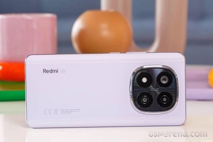 Các ống kính được đặt cùng nhau trong một mô-đun hình vuông