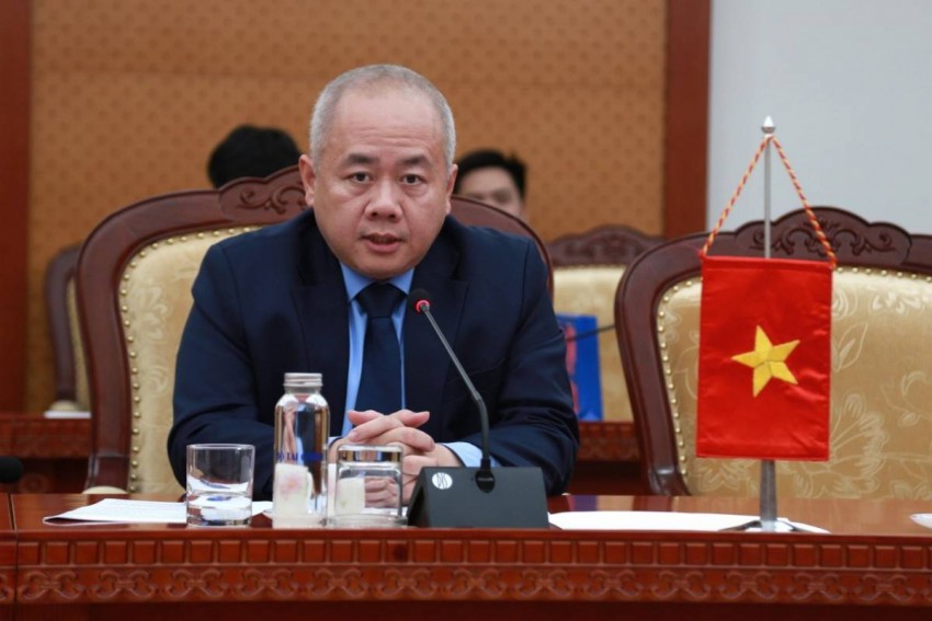 Thứ trưởng Đỗ Thành Trung phát biểu tại buổi tiếp Thứ trưởng Đỗ Thành Trung phát biểu tại buổi tiếp