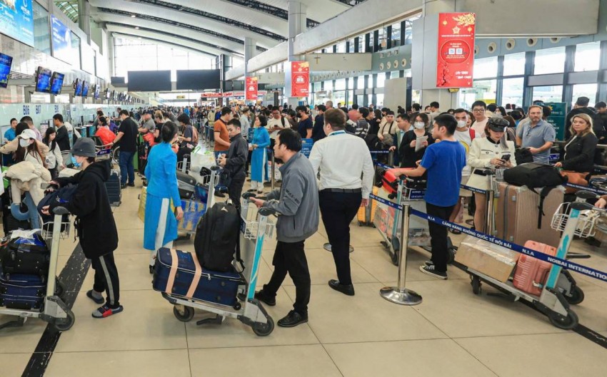 Thêm nhiều chuyến bay phục vụ khách dịp Lễ 30/4-01/5 và cao điểm hè 2025