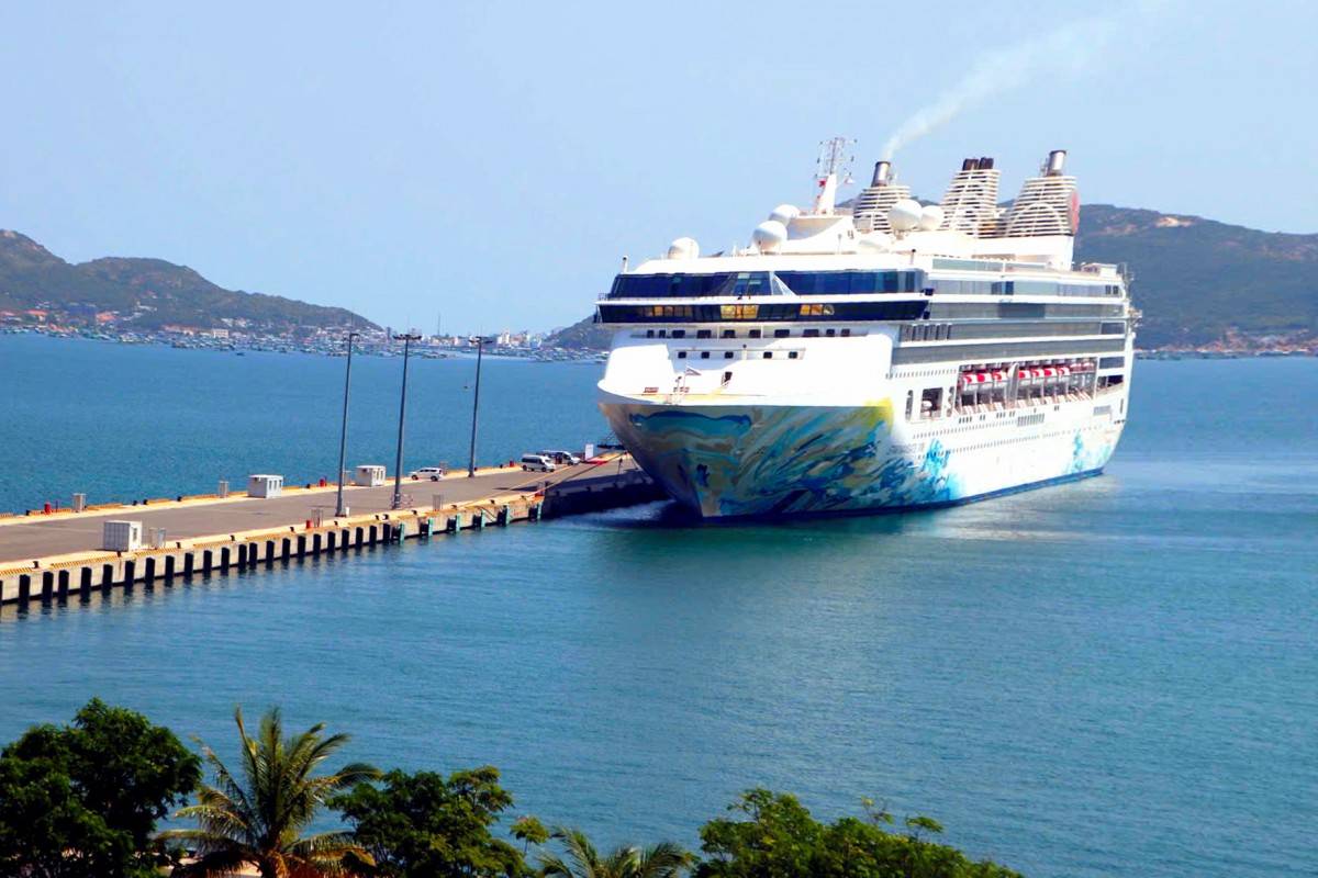 Khánh Hòa đón chuyến tàu STAR NAVIGATOR với 1.000 du khách đến từ nhiều quốc gia