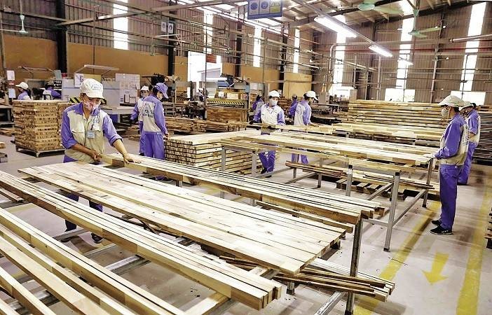 Bộ Tài chính đề xuất giảm thuế nhập khẩu ưu đãi với ô tô, khí LNG và nhiều mặt hàng