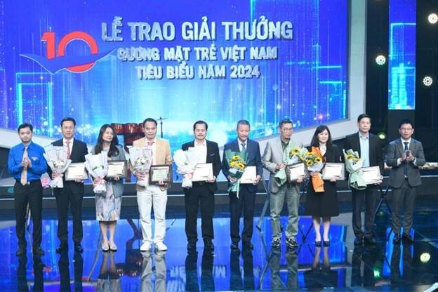 Tân Hiệp Phát trao 700 triệu đồng cho 10 Gương mặt trẻ Việt Nam tiêu biểu