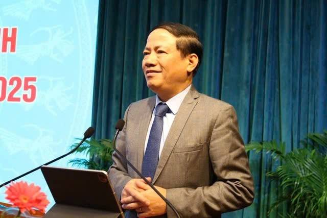 Phó Bí thư Tỉnh uỷ, Chủ tịch UBND tỉnh Bình Định - ông Phạm Anh Tuấn Phó Bí thư Tỉnh uỷ, Chủ tịch UBND tỉnh Bình Định - ông Phạm Anh Tuấn