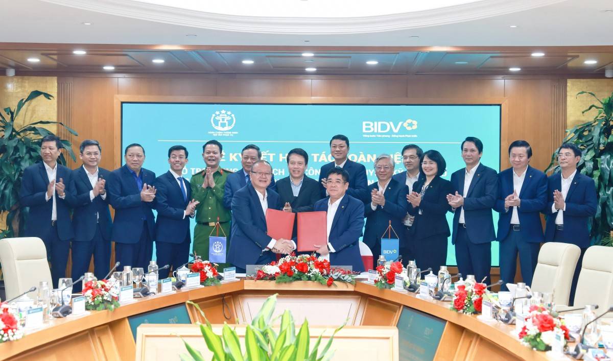 Đưa dịch vụ công trực tuyến đến gần hơn với người dân, doanh nghiệp