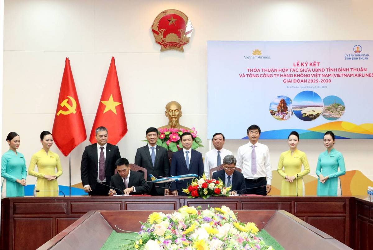 Bình Thuận và Tổng công ty Hàng không Việt Nam ký kết hợp tác toàn diện Bình Thuận và Tổng công ty Hàng không Việt Nam ký kết hợp tác toàn diện