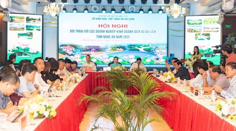 Sở Văn hoá – Thể thao và Du lịch Nghệ An tổ chức Hội nghị đối thoại với các doanh nghiệp kinh doanh dịch vụ du lịch trên địa bàn tỉnh.