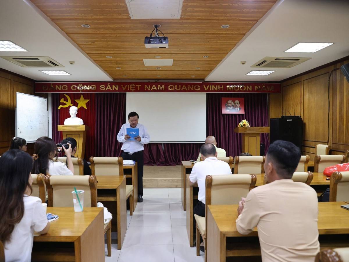 Anh Thanh Hải phát biểu kết thúc khoá học. Ảnh: Hồng Thắm.