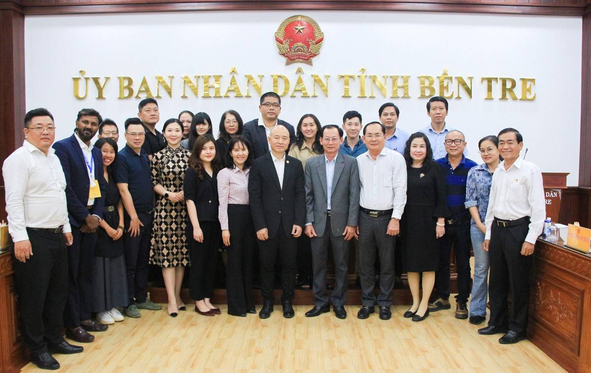 UBND tỉnh Bến Tre tiếp và làm việc với Hiệp hội xuất nhập khẩu Quảng Đông (Trung Quốc) tại Việt Nam. (Ảnh: Phạm Hân)