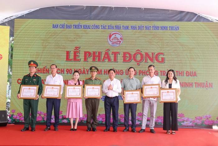 Ninh Thuận: Phát động 90 ngày “Chung tay xóa nhà tạm, nhà dột nát”