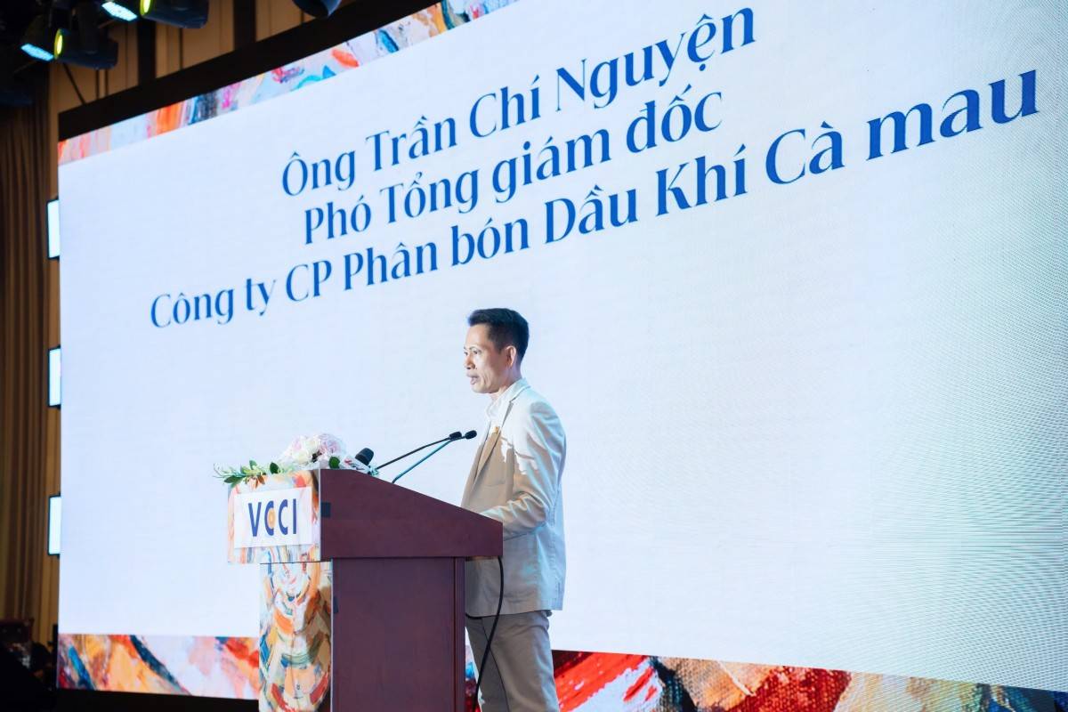 Ông Trần Chí Nguyện - Phó Tổng Giám đốc PVCFC, Đối tác toàn diện của BCKT thường niên ĐBSCL phát biểu tại chương trình.