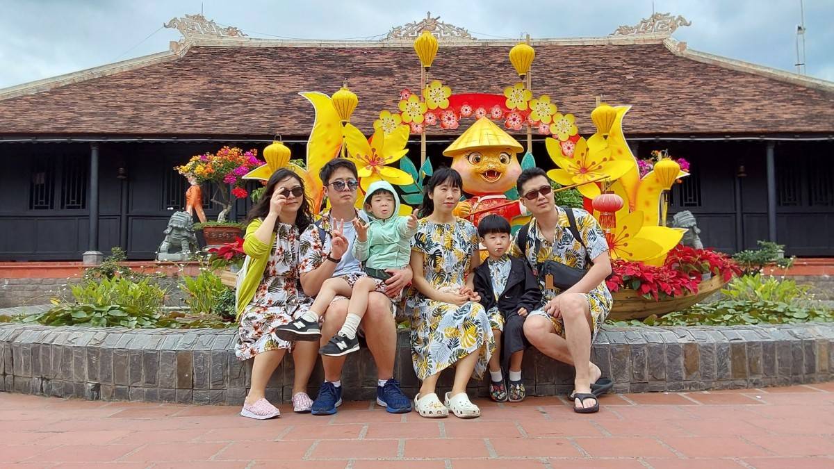 Khánh Hòa đón 550 du khách trên tàu biển quốc tế OCEANIA INSIGNIA