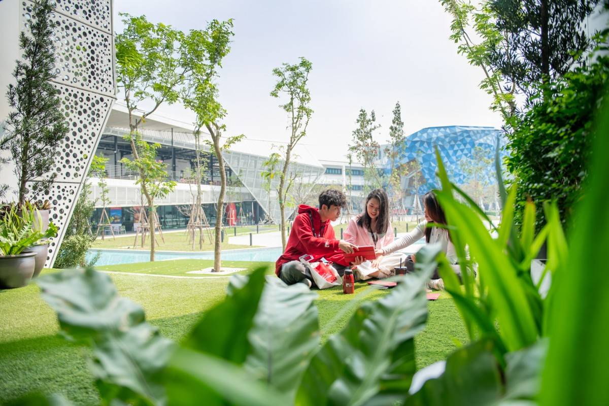 Khuôn viên tiêu chuẩn 5 sao