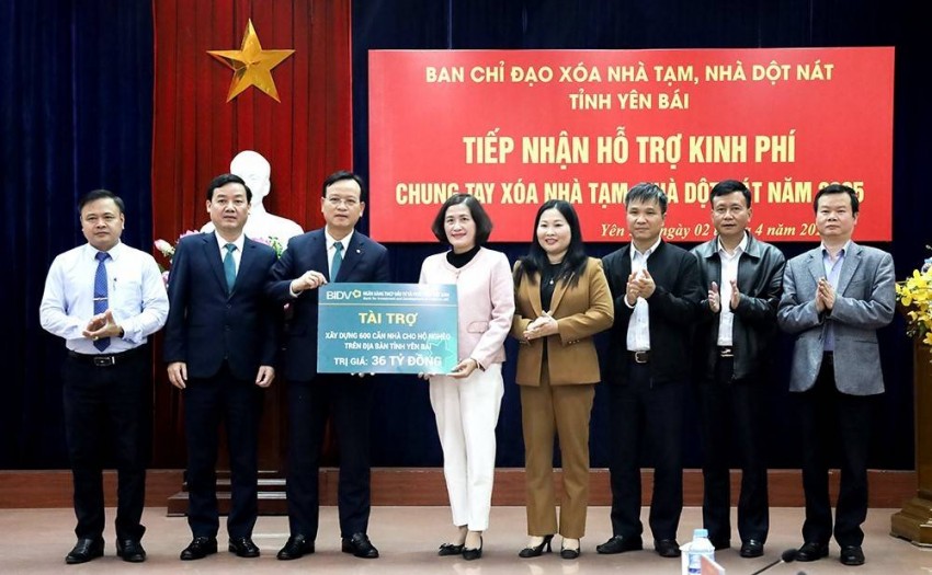 36 tỷ đồng được Ngân hàng Đầu tư và phát triển Việt Nam trao tặng cho tỉnh Yên Bái
