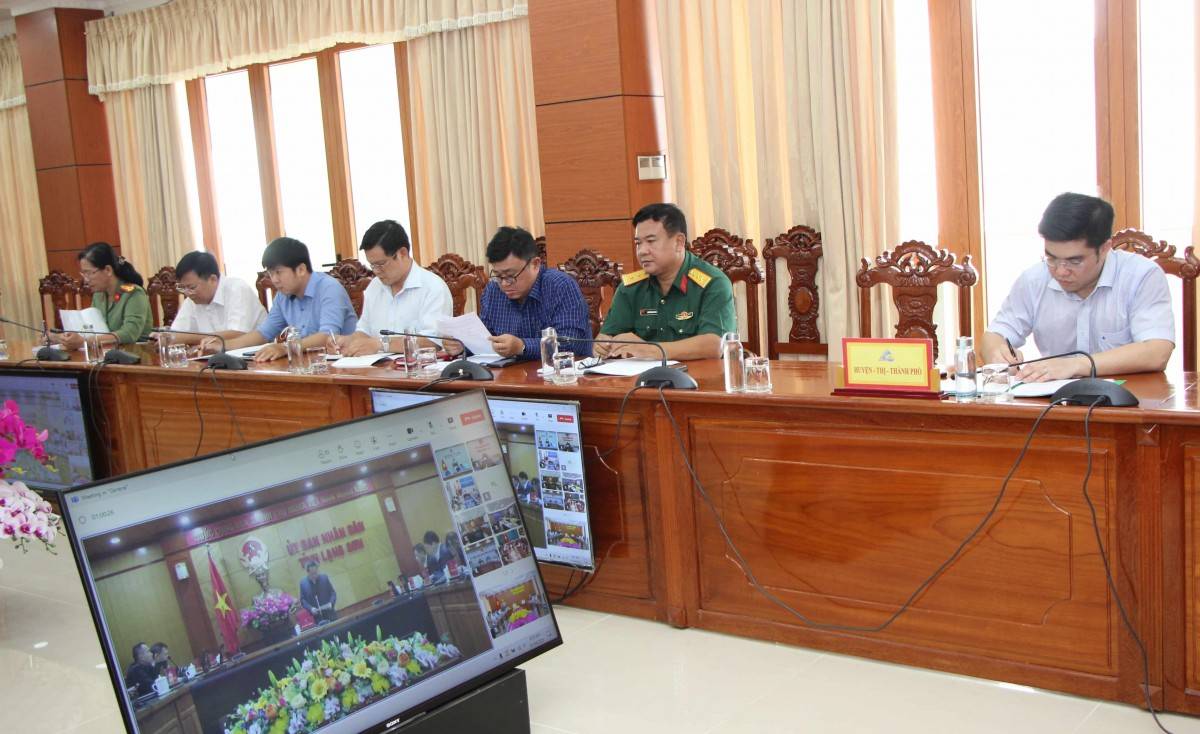 Đại biểu tham dự cuộc họp điểm cầu An Giang 