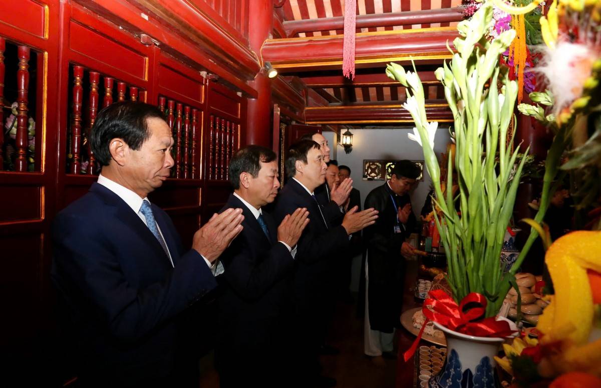 Phú Thọ: Thành kính dâng hương giỗ Đức Quốc Tổ Lạc Long Quân và tưởng niệm Tổ Mẫu Âu Cơ