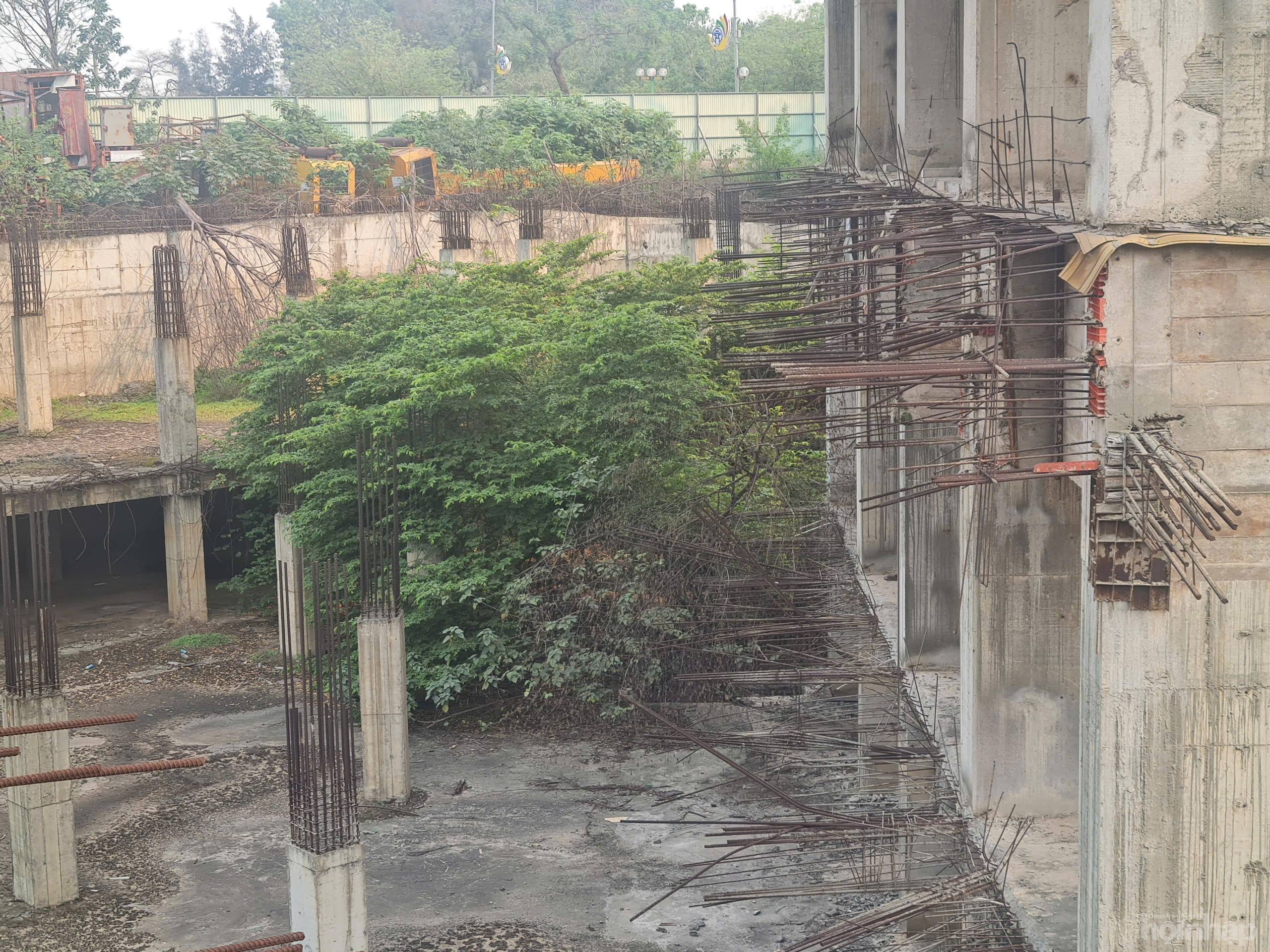 Bài V: Dự án Usilk City 17 năm hoang phế giữa lòng thủ đô gây lãng phí