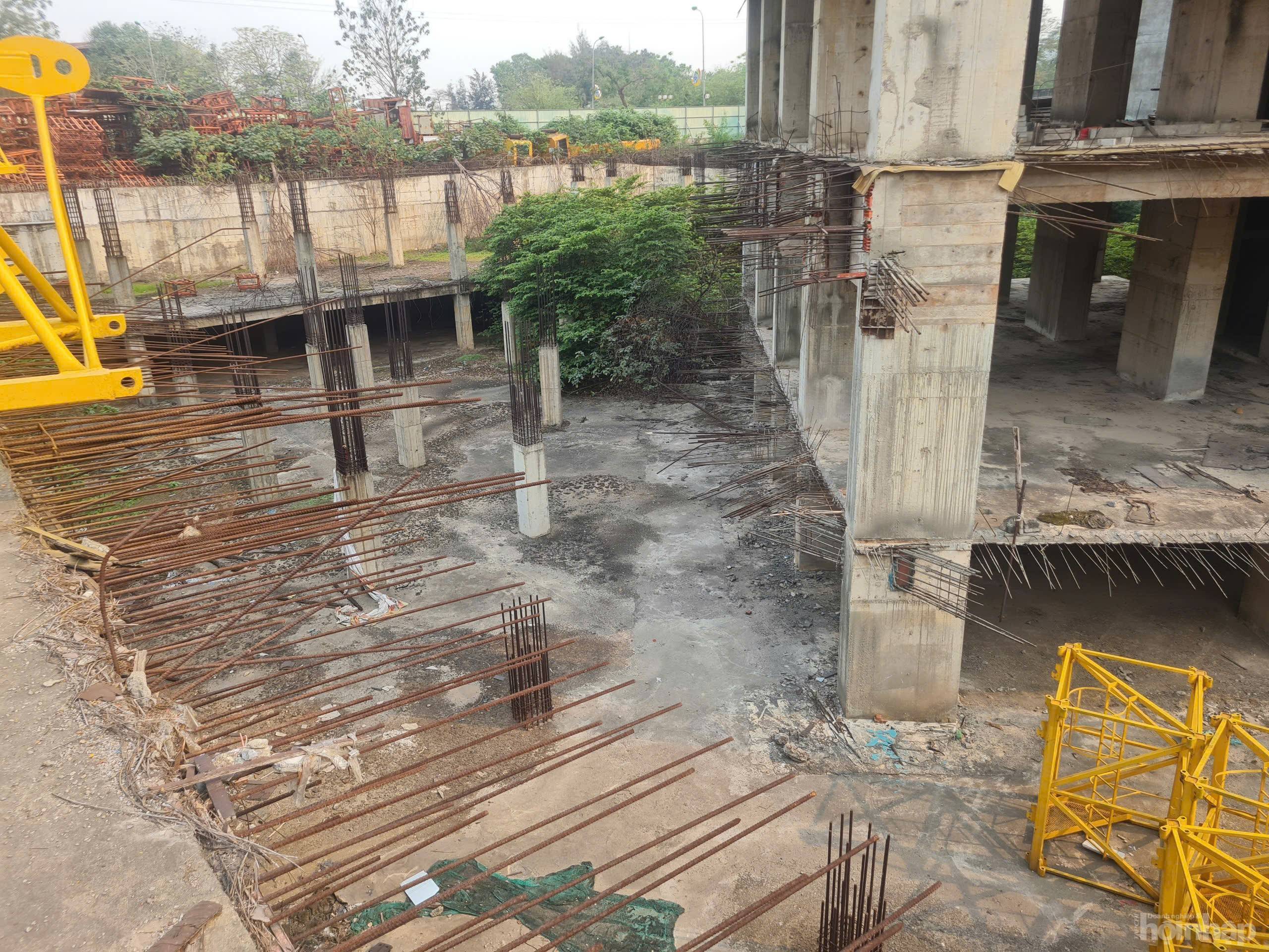 Bài V: Dự án Usilk City 17 năm hoang phế giữa lòng thủ đô gây lãng phí