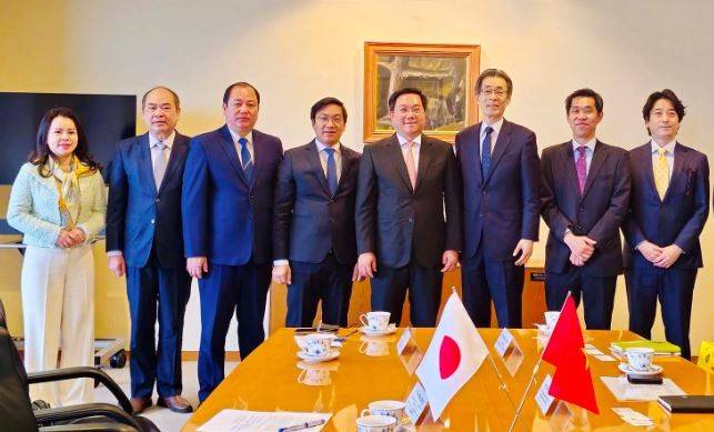 Chủ tịch Vĩnh Phúc làm việc với Tập đoàn  Honda Motor thúc đẩy phát triển xe điện