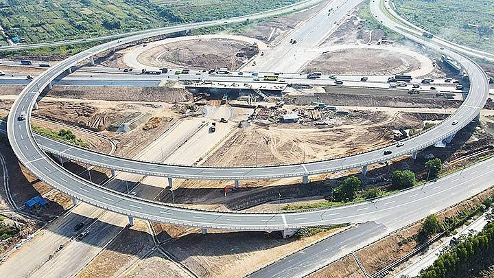 GS. Trần Thọ Đạt: Tăng trưởng kinh tế Việt Nam cần phải thận trọng