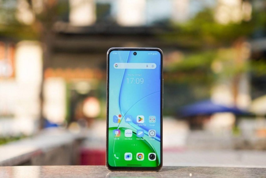 Vivo Y29 sở hữu màn hình IPS LCD 6,68 inch, tần số quét 120Hz