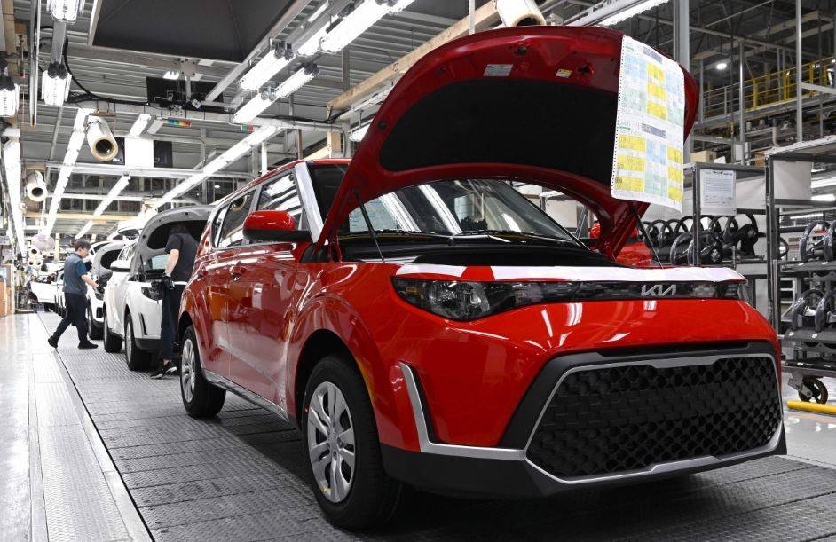 Ô tô sản xuất trông nước được gia hạn nộp thuế đến cuối năm 2025