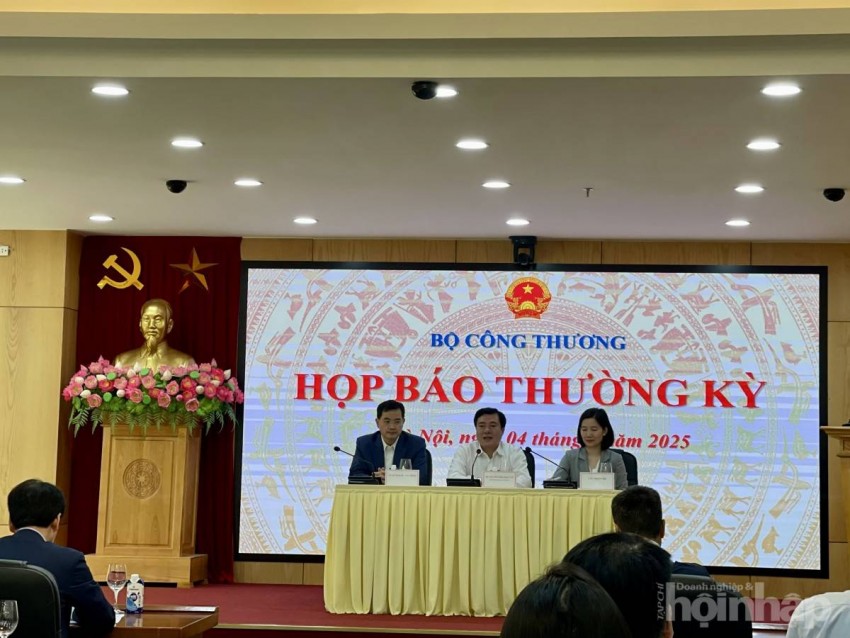 Việt Nam sẽ đàm phán với Mỹ để tìm tiếng nói chung về thuế quan Việt Nam sẽ đàm phán với Mỹ để tìm tiếng nói chung về thuế quan